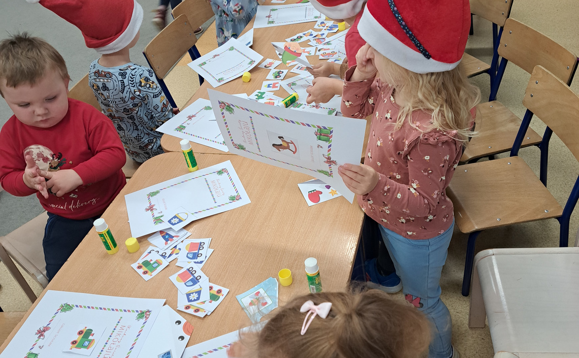 Przygotowania do wizyty Świętego Mikołaja w grupie Krasnoludków