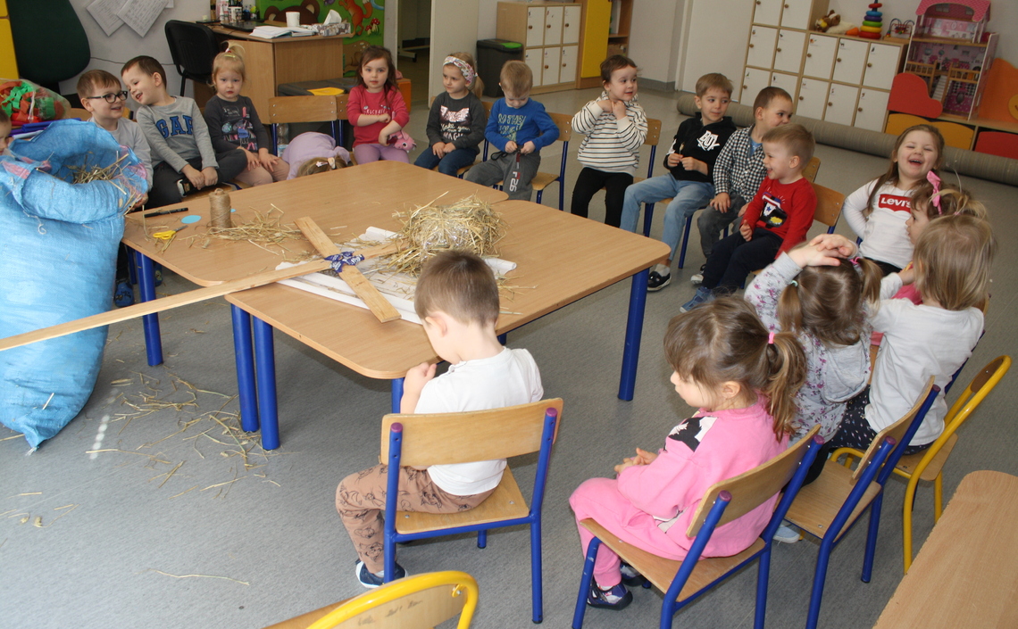 Żabki - Pani Wiosna Tuż, Tuż