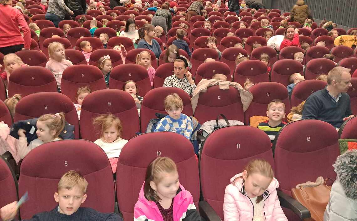 Wyjazd grupy Słoneczka do Limanowskiego Domu Kultury na musical „Alicja w Krainie Czarów”