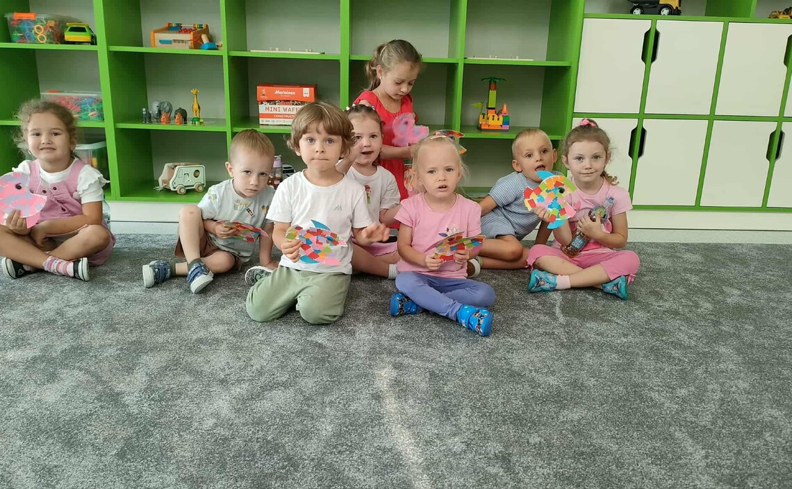 Prace plastyczne w przedszkolu "Bajkowa Kraina" w Librantowej – kreatywność i radość maluchów!